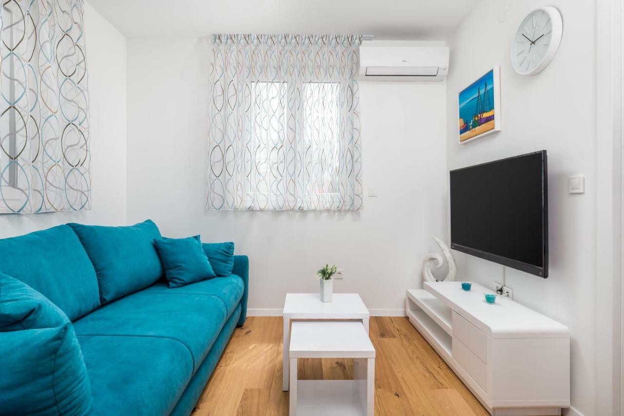 Luxury Apartment Joo & Joo Murter Buitenkant foto