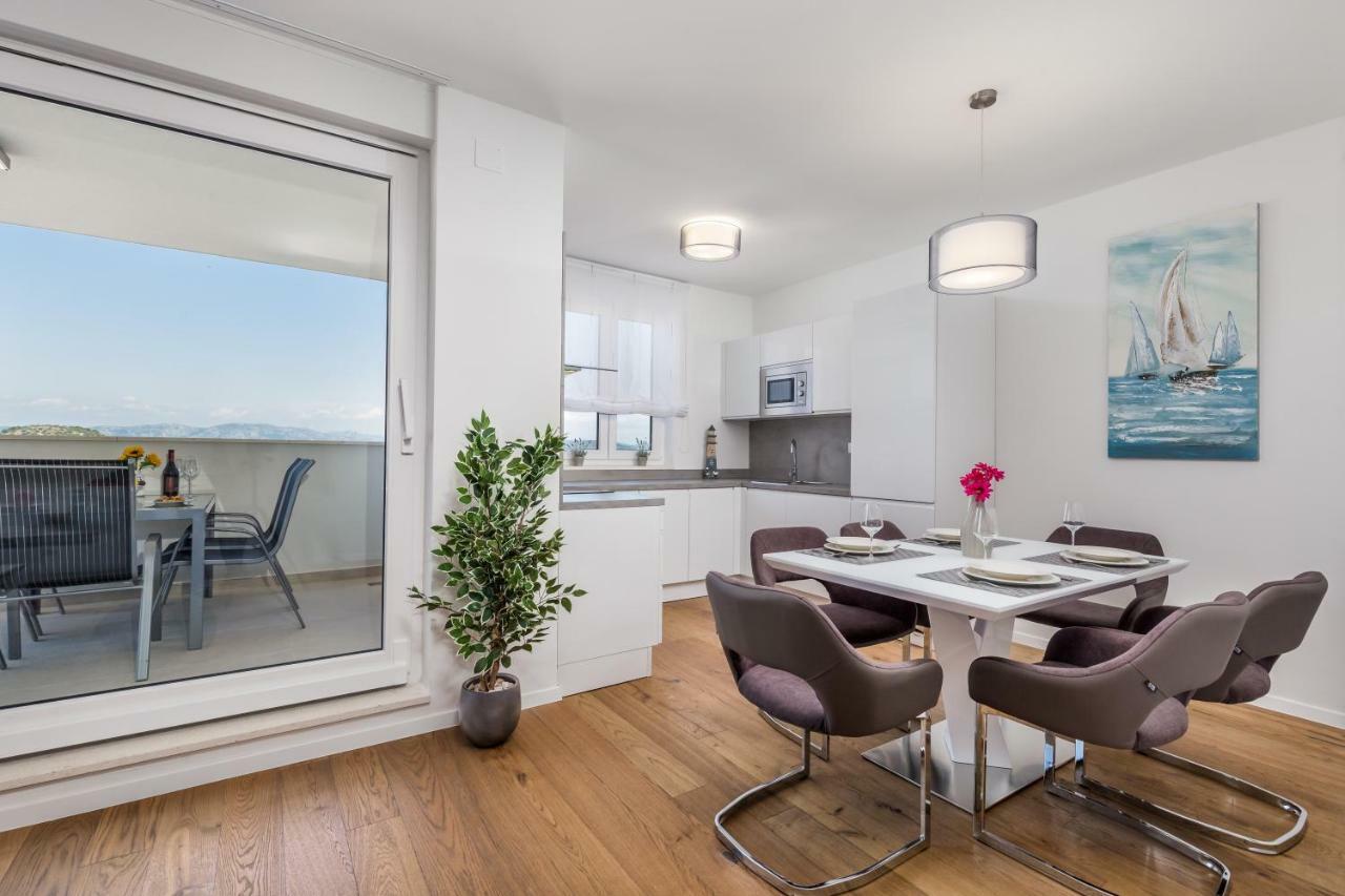 Luxury Apartment Joo & Joo Murter Buitenkant foto