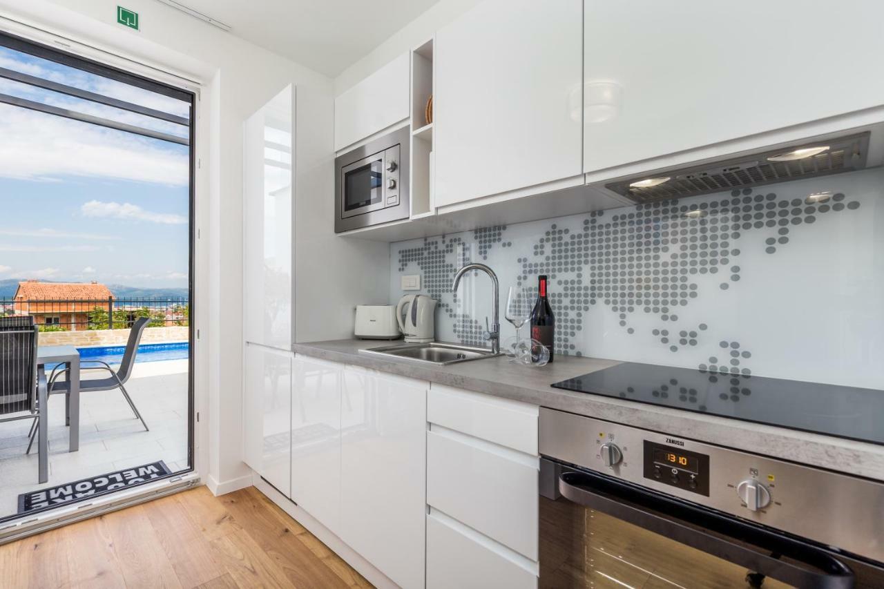 Luxury Apartment Joo & Joo Murter Buitenkant foto