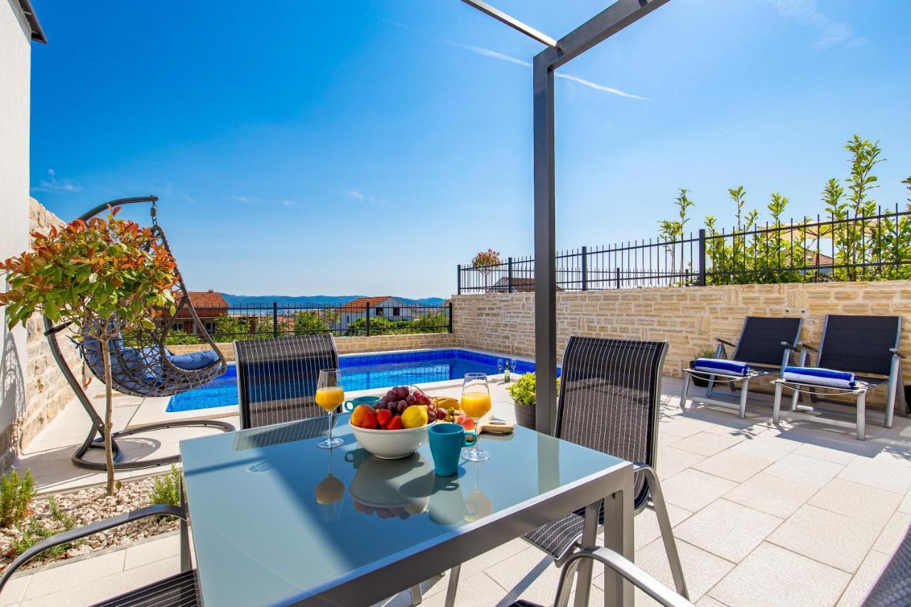 Luxury Apartment Joo & Joo Murter Buitenkant foto