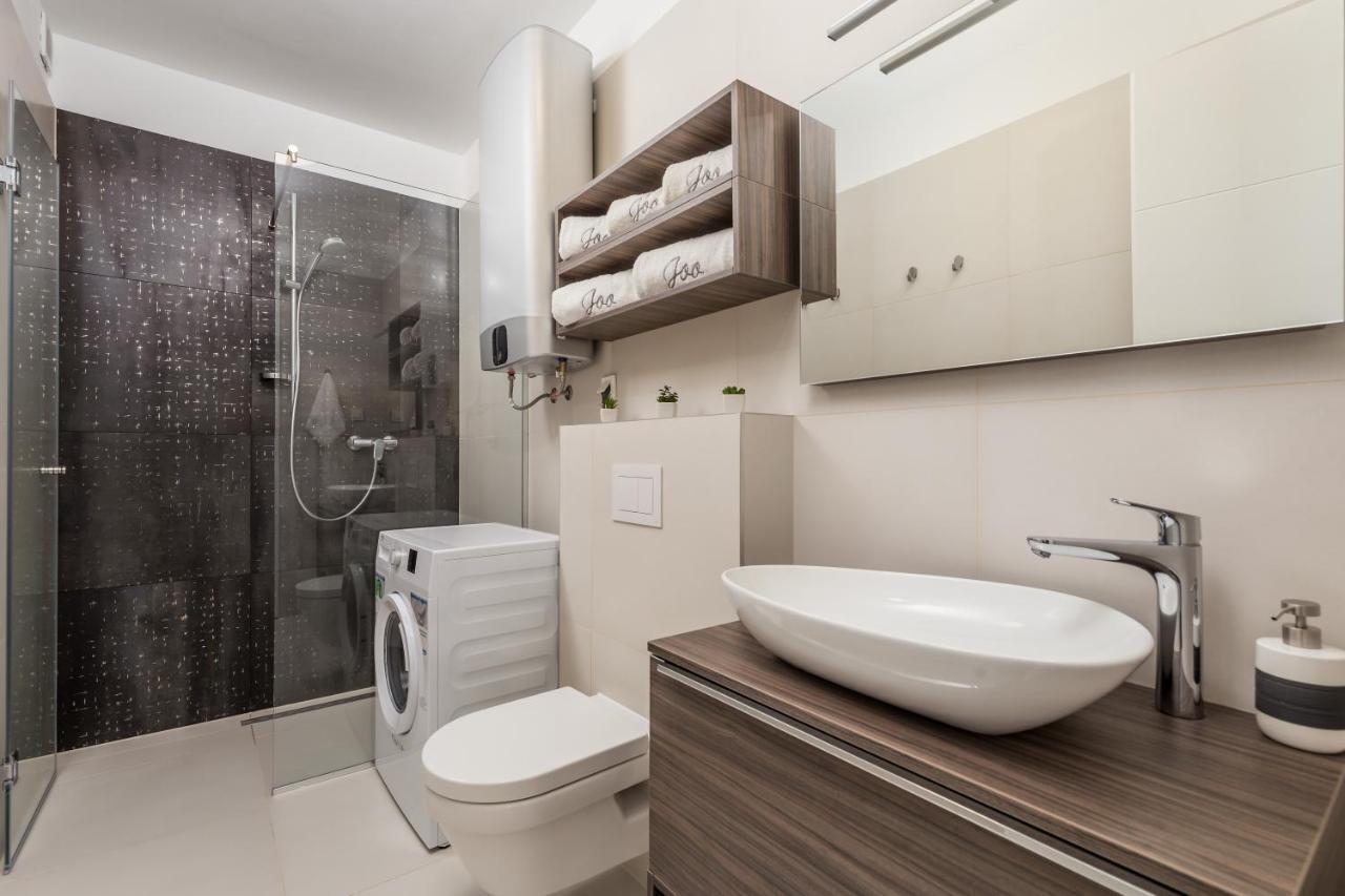 Luxury Apartment Joo & Joo Murter Buitenkant foto