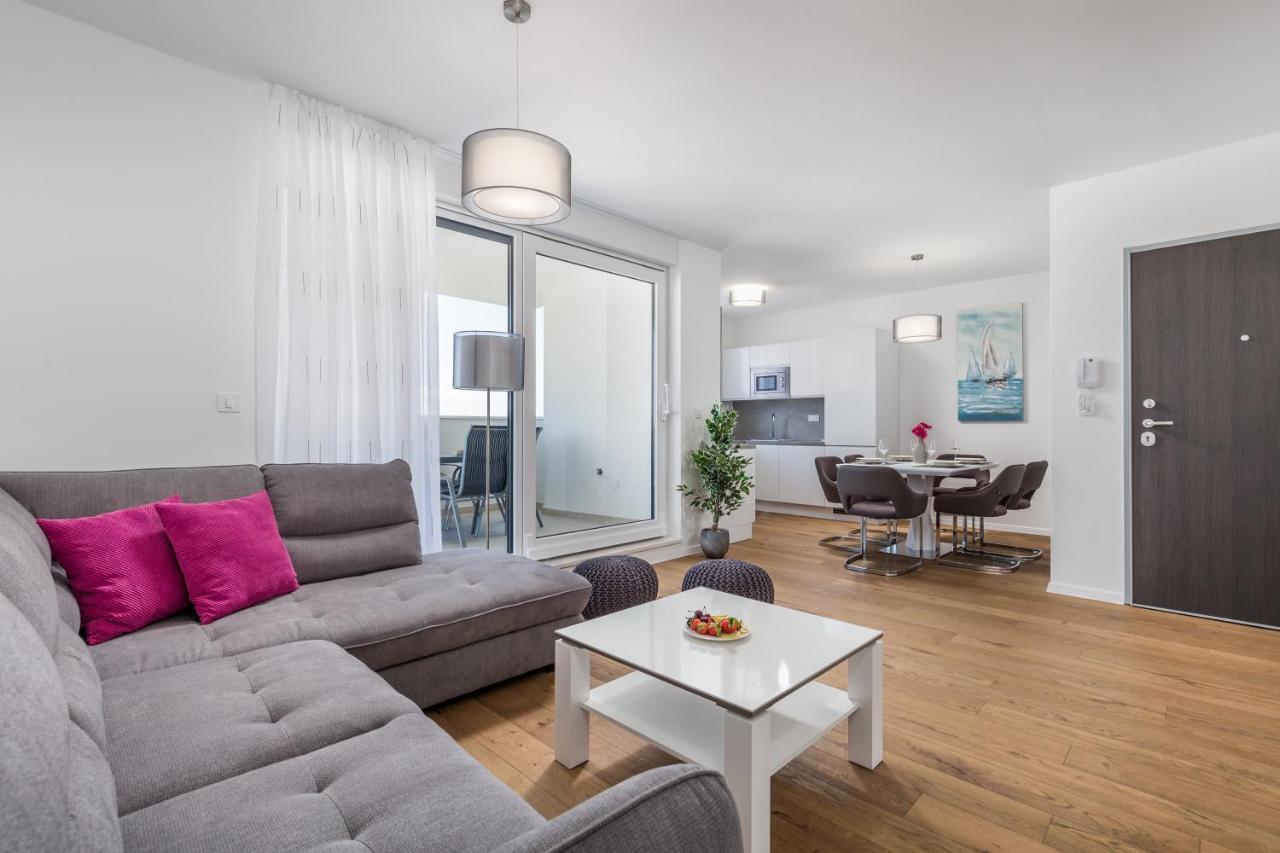 Luxury Apartment Joo & Joo Murter Buitenkant foto